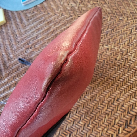 Hare + Hart Two-Tone Pebbled Leather Large Wristlet - Picture 7 of 9